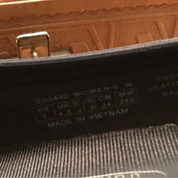 Rockport total motion trutech Kaiya black kitten heel pointy toe suede pumps 7 M - Picture 9 of 9